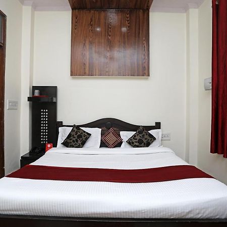 Oyo Stay The Castle Near M2K Cinemas Rohini Yeni Delhi Dış mekan fotoğraf