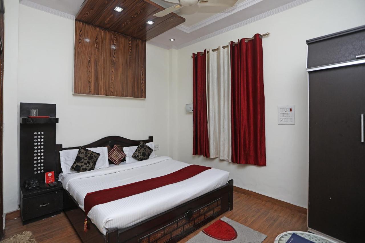 Oyo Stay The Castle Near M2K Cinemas Rohini Yeni Delhi Dış mekan fotoğraf
